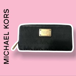 Michael Michael Kors Quarter-Zip Wallet
